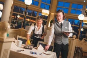 Service Frühstück 4©interalpen Hotel Tyrol Kompr.jpg