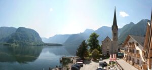 Aussenansicht Blick auf den See und den Kirchturm